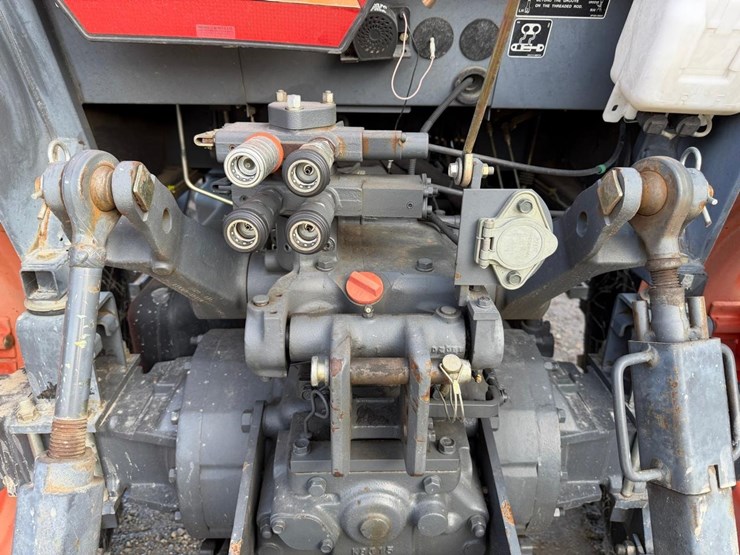 kubota-m108s-image-15