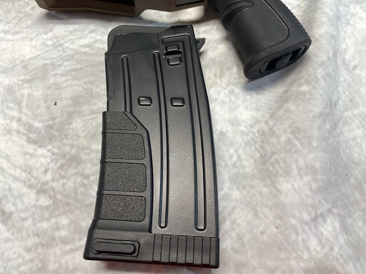 #2388-•-armsco-u-235-m22-12-ga.-semi-auto-shotgun,-sn:-41-h24yd-000092-image-17