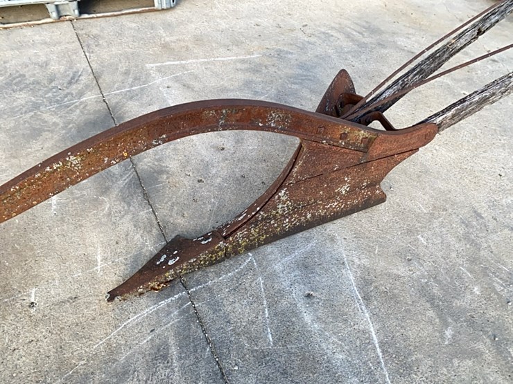 j.-f.-leury-&-sons-walking-plow-image-8