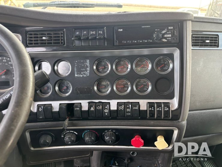 2014-kenworth-t660-image-78