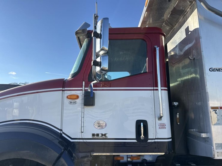 2017-international-hx615-image-10