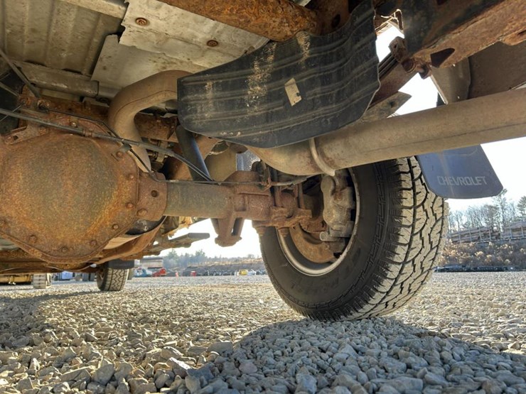 2015-chevrolet-silverado-2500hd-image-84