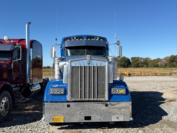 kenworth-w900-image-7
