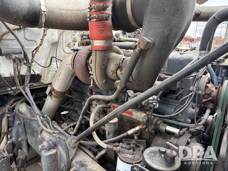 mack-r686st-image-31