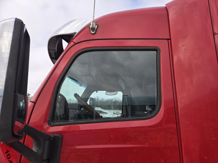 2017-peterbilt-579-image-20