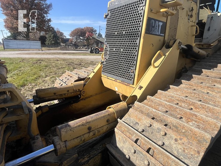 caterpillar-d6h-xl-image-17