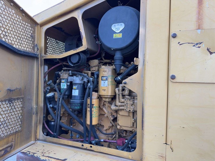 caterpillar-563c-image-9