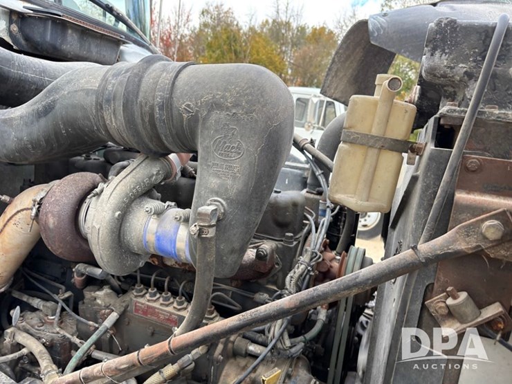 1986-mack-rd686-image-29