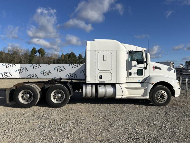 2013-kenworth-t660-image-6