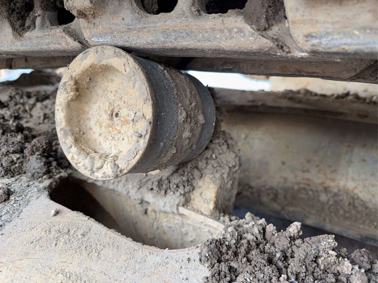 2012-komatsu-pc138-image-9