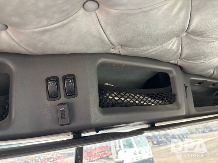 2017-mack-pinnacle-chu613-image-73