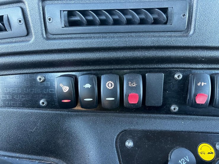 2018-jcb-409-image-28