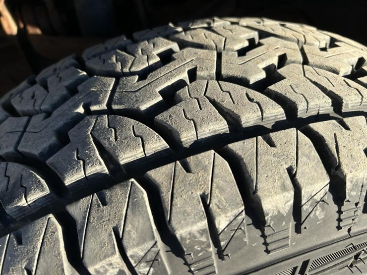 2015-chevrolet-silverado-2500hd-image-120