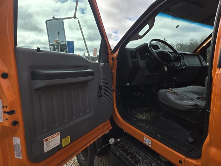 2015-ford-f650-image-30