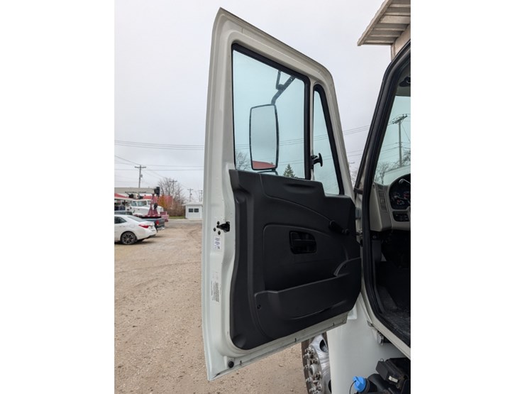 2015-international-durastar-4300-image-17