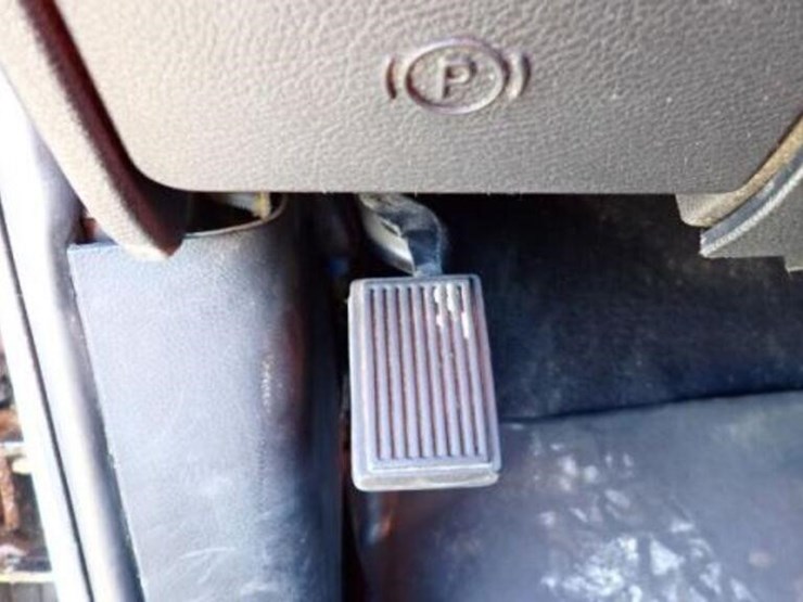 ram-1500-slt-image-54