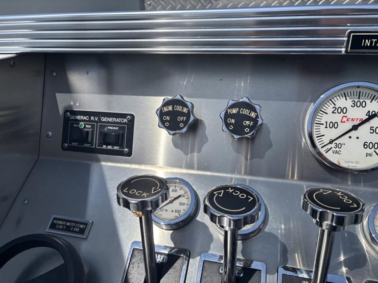 freightliner-fl80-image-28