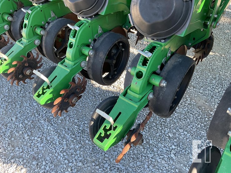 john-deere-db60-image-33