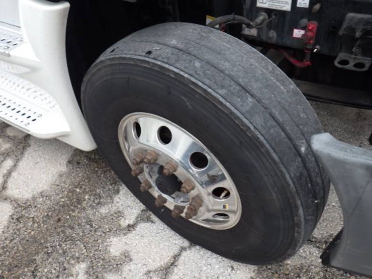 freightliner-cascadia-125-image-27