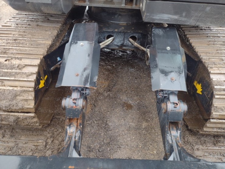 hitachi-zx135us-6-image-20