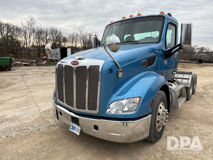 peterbilt-579-image-2