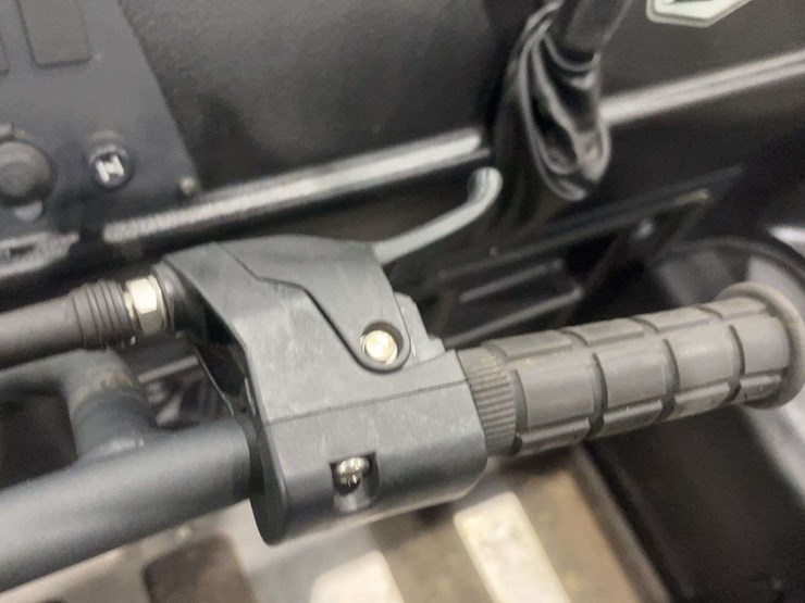 2020-argo-600-frontier-amphibious-6-wheeler-image-32