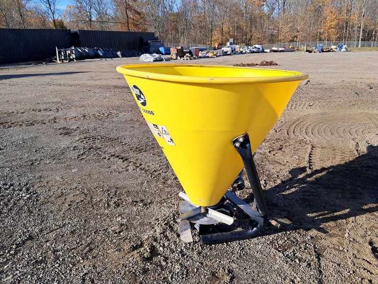 2020-tar-river-500ss-3pt-cone-spreader-image-2