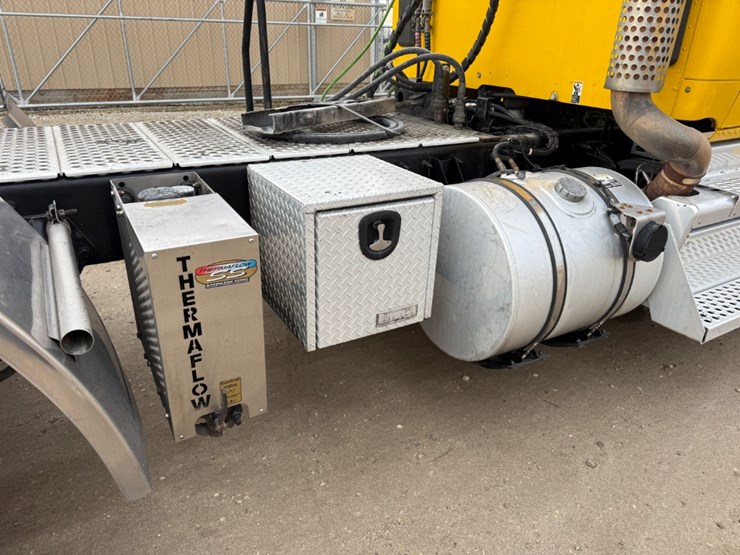 2020-kenworth-t680-image-14