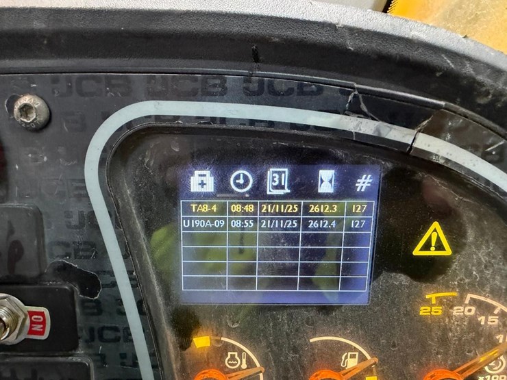 2015-jcb-525-image-18