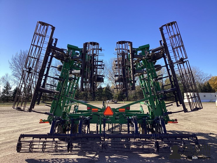 john-deere-2210-image-6