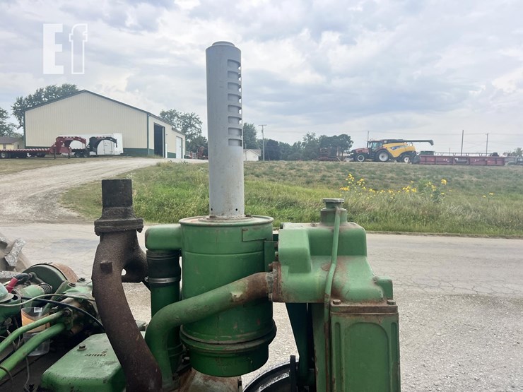 john-deere-830-image-23