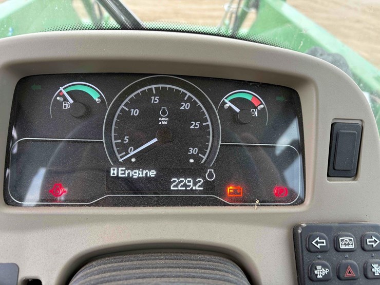 2021-john-deere-4066r-image-23