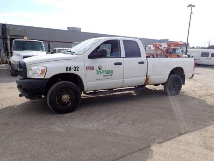 dodge-ram-3500-image-1