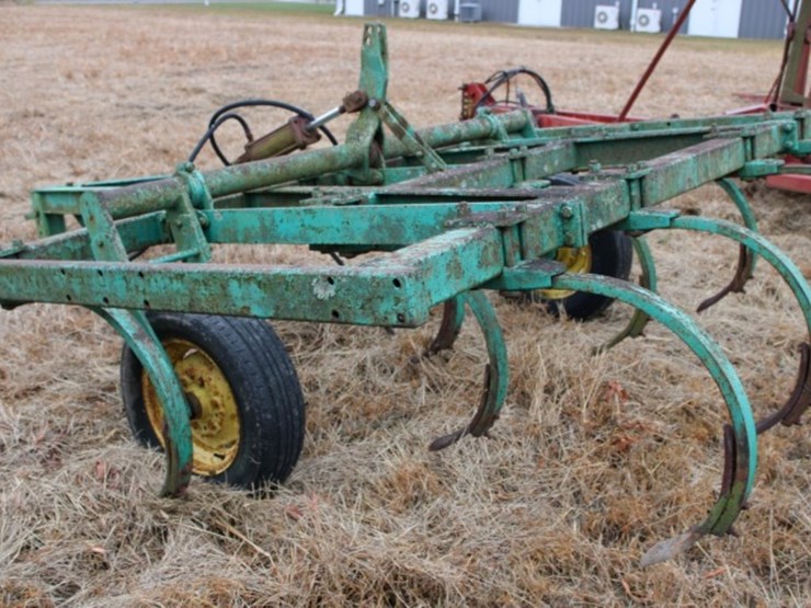 10'-chisel-plow-image-4