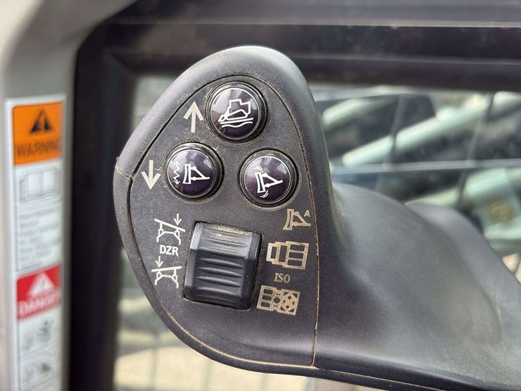 2021-case-dl550-image-56