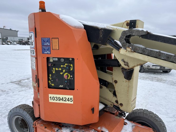 jlg-e300ajp-image-21