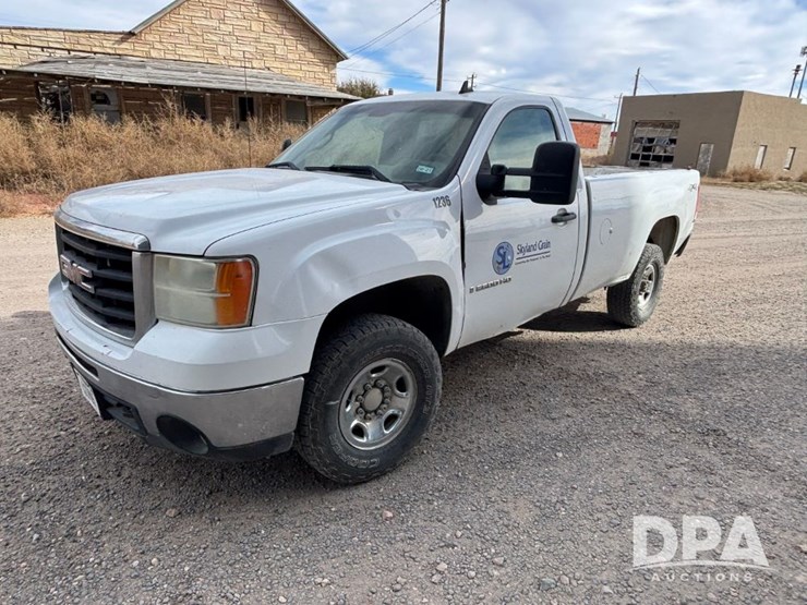 2009-gmc-sierra-2500hd-image-13
