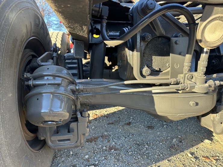 1996-mack-rd688s-image-37