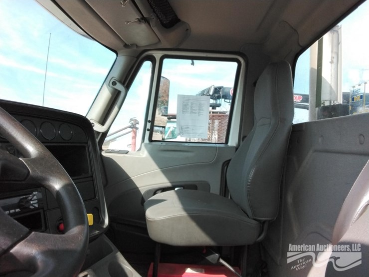 2016-international-prostar-image-10