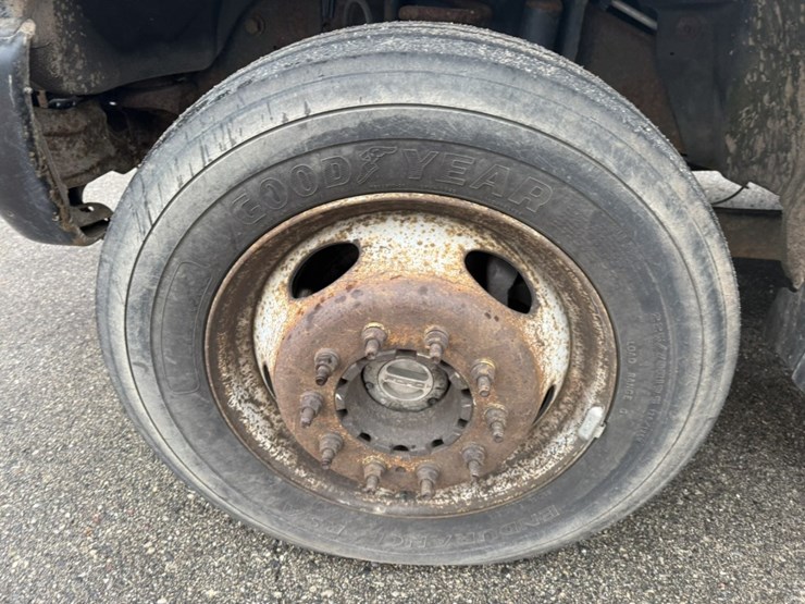 2012-ford-f550-image-45