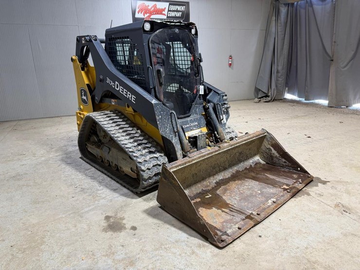 2021-deere-317g-image-7