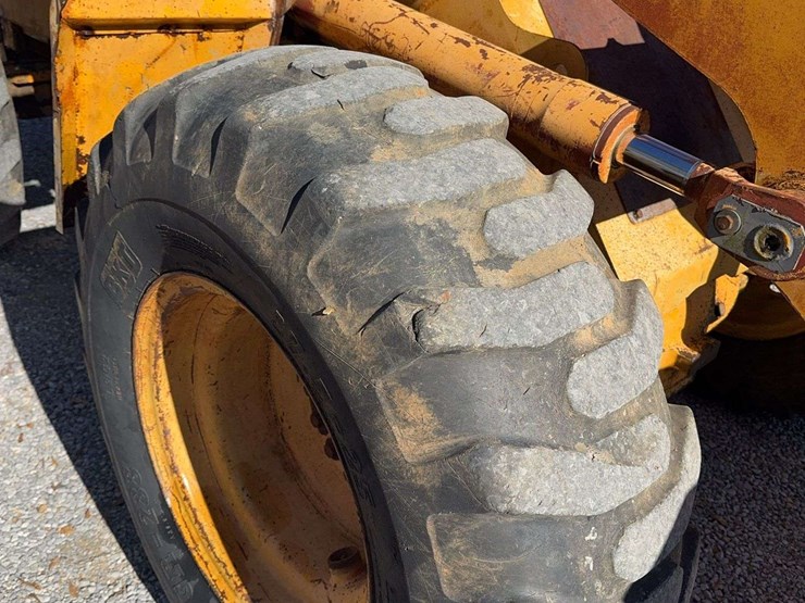 john-deere-444-image-16