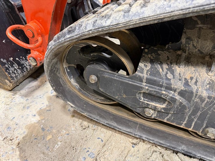 2023-kubota-scl1000-image-13