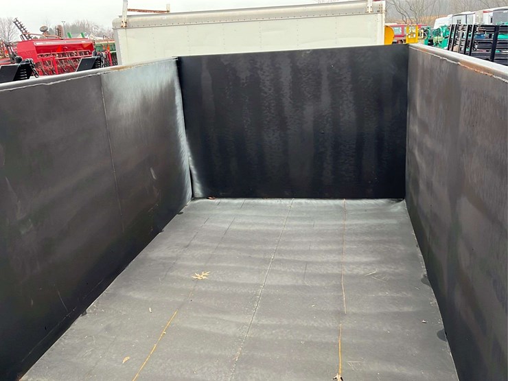 20-yard-roll-off-dumpster-image-3