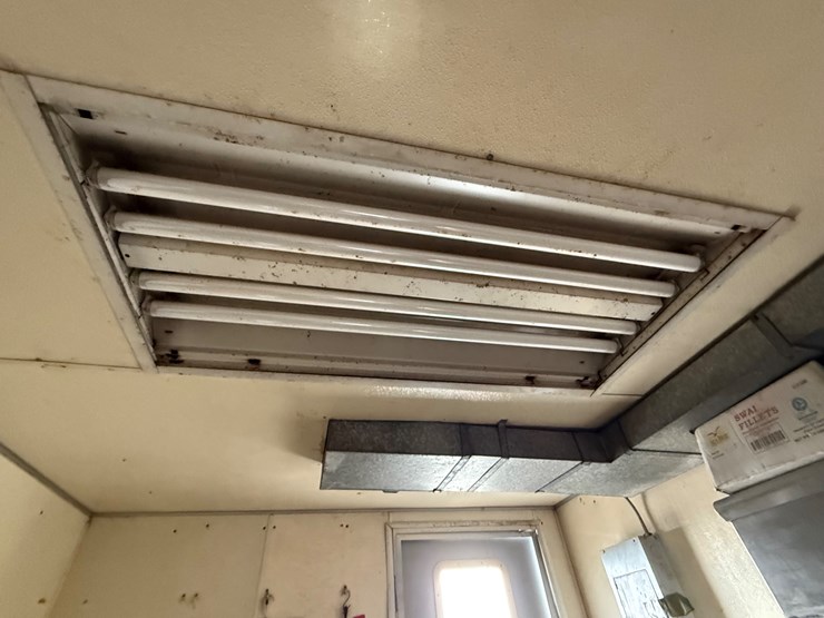 1992-cargo-wells-image-41