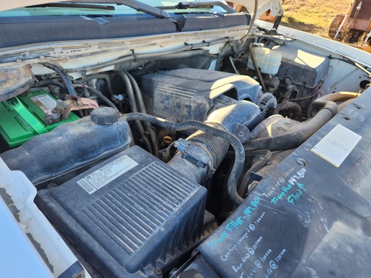 2009-chevrolet-3500-image-38