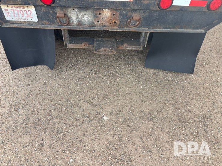 peterbilt-377-image-28