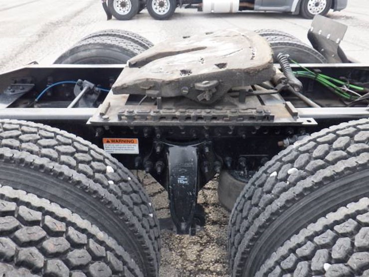 freightliner-cascadia-126-image-8