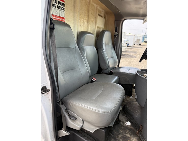 2007-ford-e450-image-19