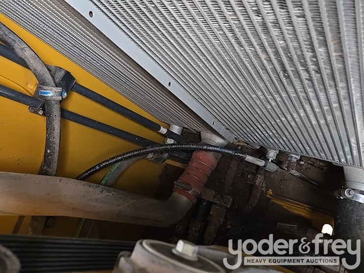 2019-deere-850l-lgp-image-138